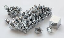Image: A Chromium crystal bar