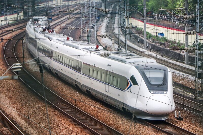 File:CRH6A(GSR Custom) at Guangzhou-Shenzhen Rail Line 2019 04.jpg