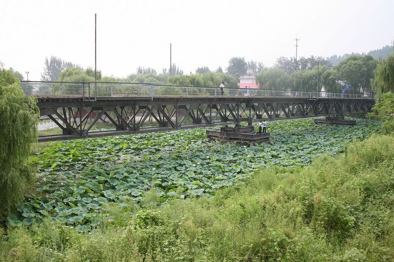 File:20070818 Remains of Peking-Hankow Railway Zhengzhou Bridge 05.jpg