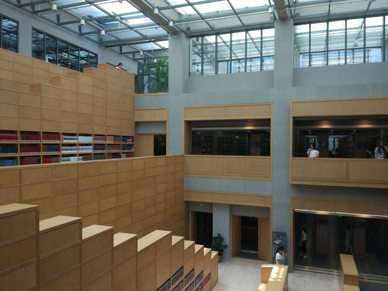 File:北京外国语大学图书馆大厅 library hall, Beijing Foreign Studies University, Jun 2016.jpg