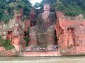 中国乐山大佛，世界上最大的石造佛像（唐朝713年至803年间兴建），是一尊弥勒菩萨倚坐像