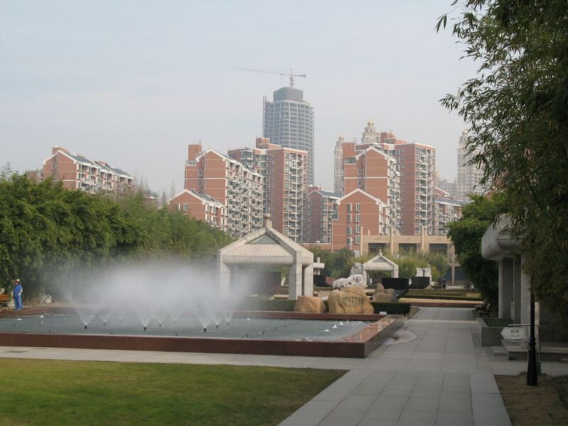 File:Shanghai's Longhua Martyrs' Cemetery.JPG
