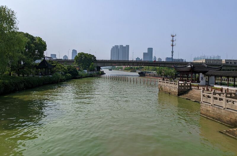 File:寒山寺景区的苏杭运河.jpg