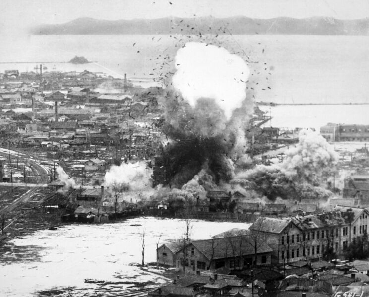 File:Korean War bombing Wonsan.jpg