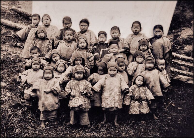 File:Kidnapped Girls, Foochow, China (1904) Attribution Unk (RESTORED) (4110877417).jpg