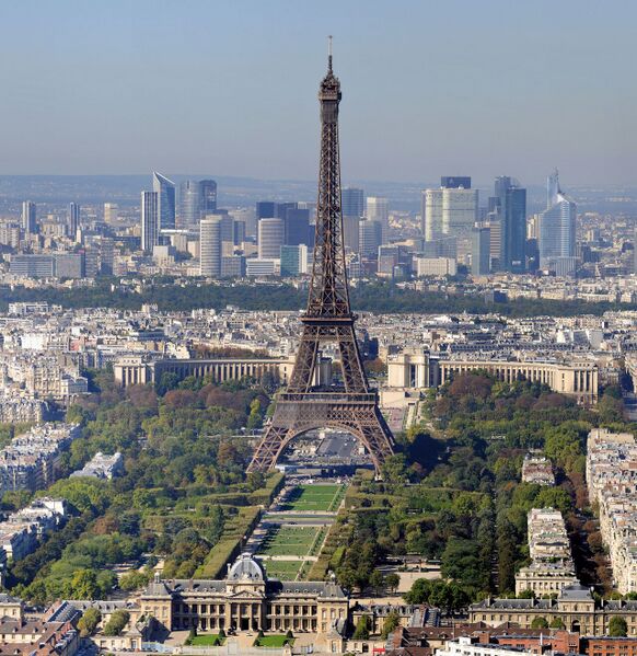 File:Paris - Eiffelturm und Marsfeld2.jpg