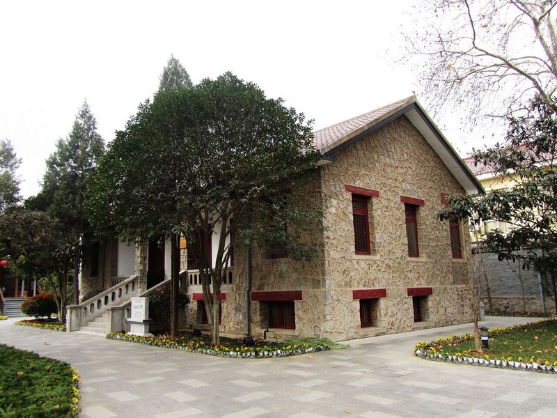 File:Former Hot Spring Villa of Jiang Zhongzheng in Tangshan 2011-12.JPG