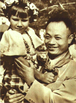 1951-10 1951年冯文彬 第三届世界青年与学生和平联欢节.png