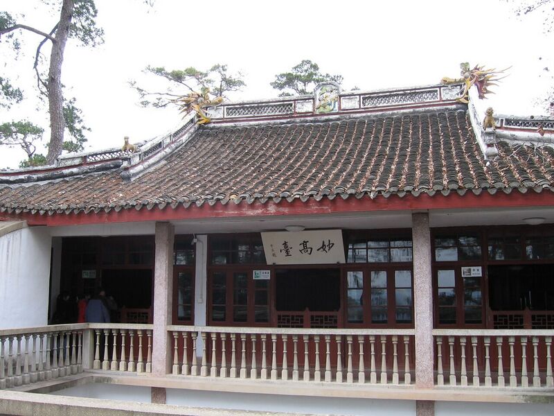 File:Second storey of Chiang Kai Shek's house Miaogaotai in Xikou, Fenghua, Ningbo, Zhejiang, China - 20061230.jpg