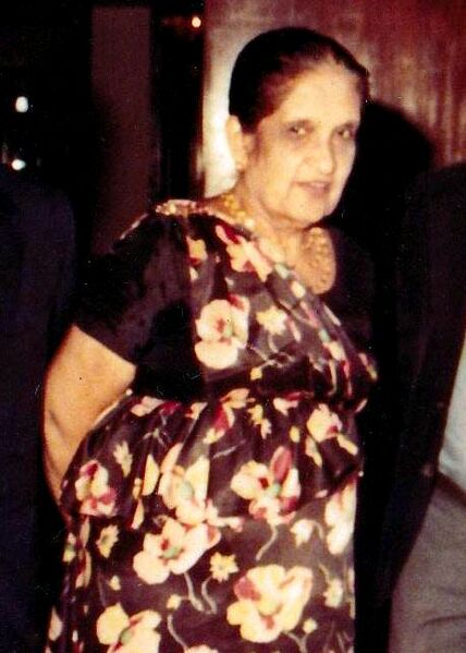 File:Sirimavo Ratwatte Dias Bandaranayaka (1916-2000) (Hon.Sirimavo Bandaranaike with Hon.Lalith Athulathmudali Crop).jpg