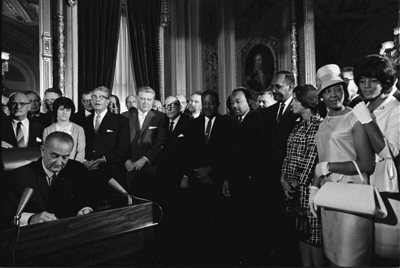 File:LyndonJohnson signs Voting Rights Act of 1965.jpg