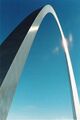 位于密苏里州圣路易斯的杰斐逊国立纪念馆的630英尺高的拱门——地平线的不锈钢包覆层