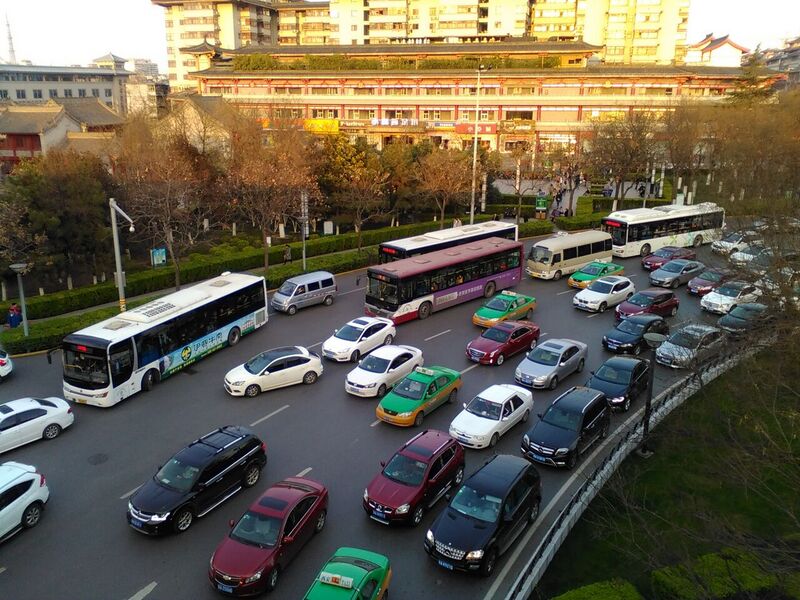 File:Traffic jam in Xi'an-20170330.jpg