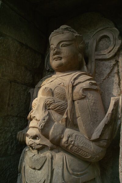 File:Statue1 of Qianfoya Nanjing.jpg