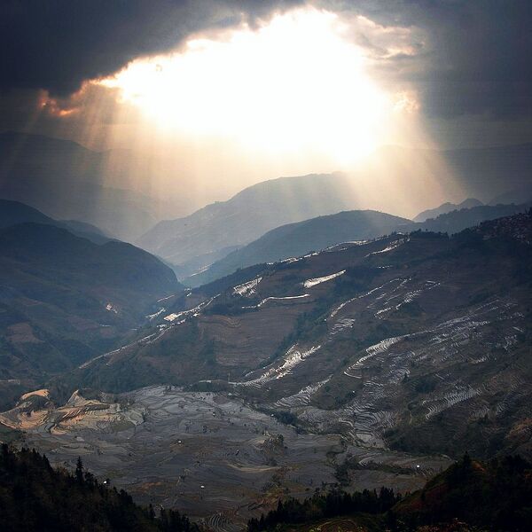 File:Yuanyang sunset rice terraced mountain.jpg