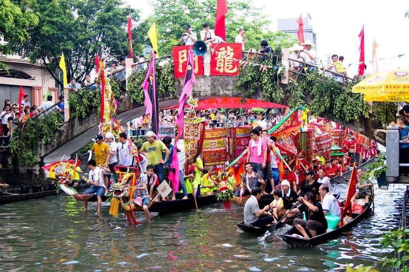 File:Dragon Boat Festival in Haiwei, Ronggui, 2011.jpg