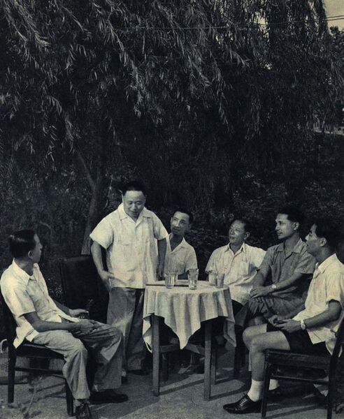 File:1962-07 1962年 上海评弹人物唐耿良、张鸿声、严雪亭、刘天韵、蒋月泉.jpg