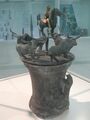 西汉四牛鎏金骑士贮贝器，1956年云南晋宁石寨山出土，现藏于云南省博物馆