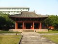 建于五代末的福州华林寺大殿是中国南方最古老的木构建筑