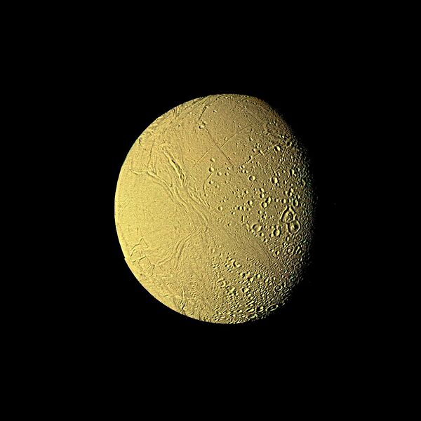File:Enceladus - Voyager 2.jpg