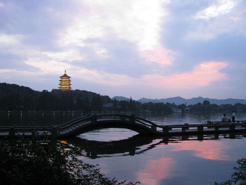 File:Sunset at West Lake (Xi Hu), Hangzhou (2790877585).jpg
