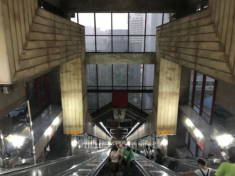 File:201908 Inside the Huangguan Escalator.jpg