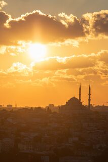 2022年10月，土耳其伊斯坦布尔日落，拍摄自加拉塔