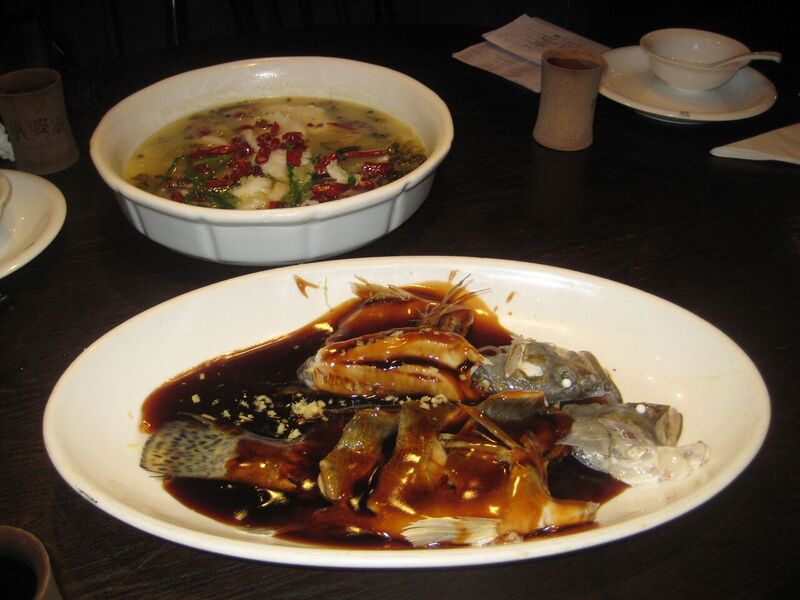 File:Fish on a plate in a restaurant in Hangzhou, China - December 2011.jpg
