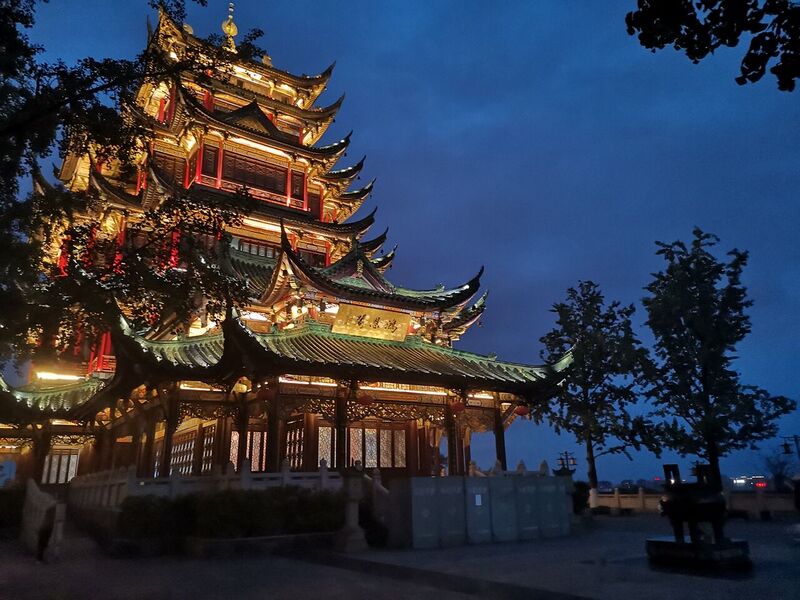 File:Hong'en Pavillion at night, Jiangbei, Chongqing on July 2020.jpg