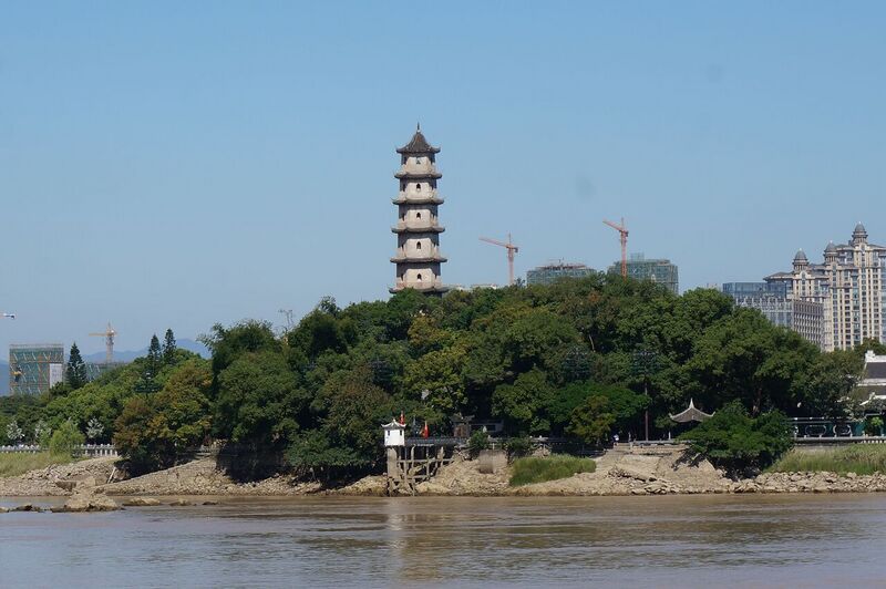 File:The West Pagoda in Mid River Islet 06 2018-10.jpg